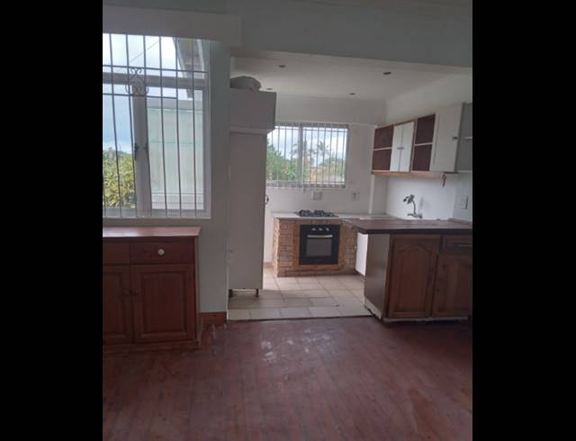 3 BEDROOM HOUSE FOR SALE IN BLUFF